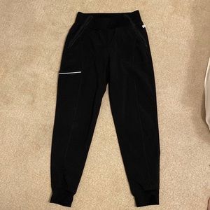 Black infinity scrubs